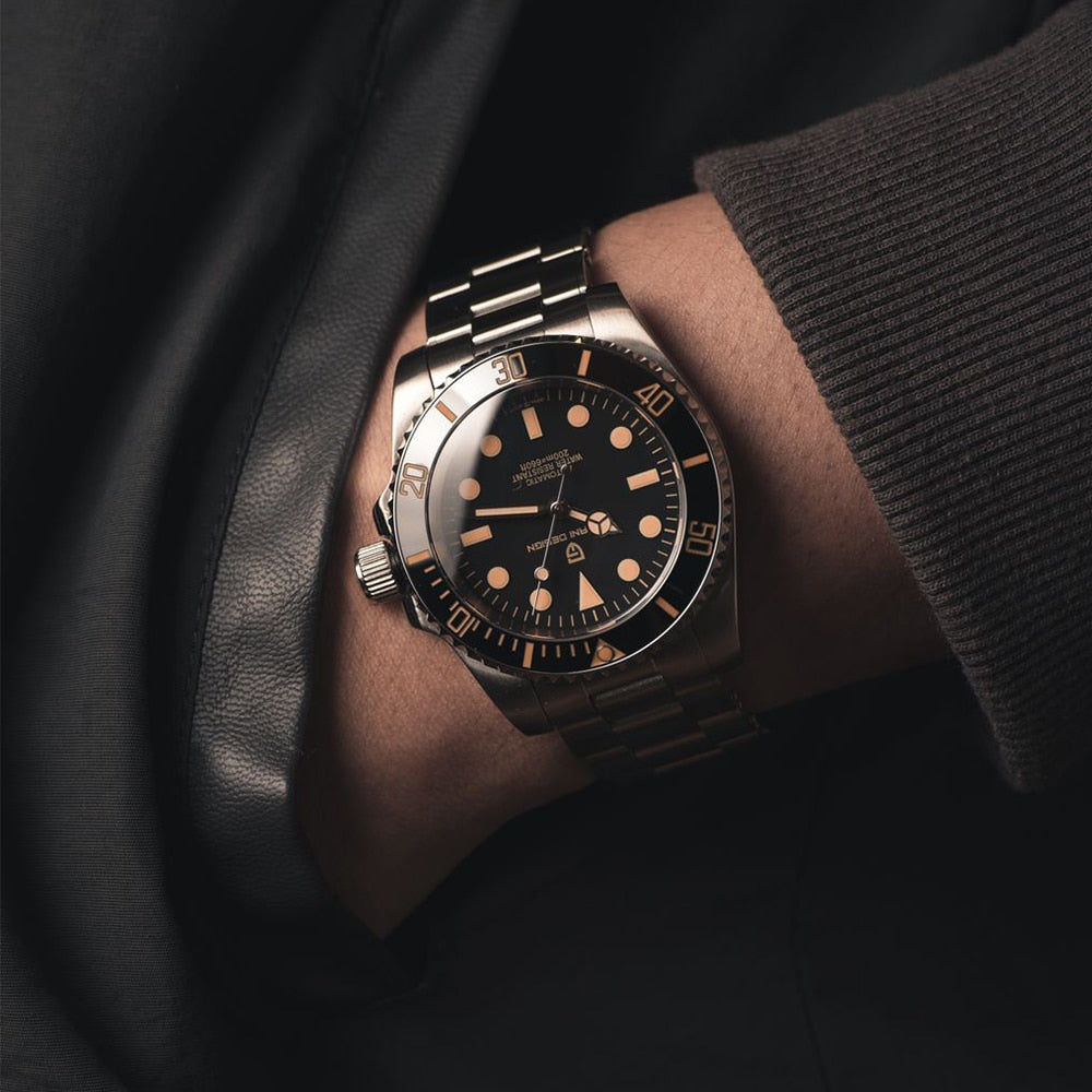 PAGANI DESIGN - Reloj mecánico para hombre con bisel de cerámica y cristal de zafiro, automático y superluminoso. ¡Elegante y funcional! ⌚🔥🕶️