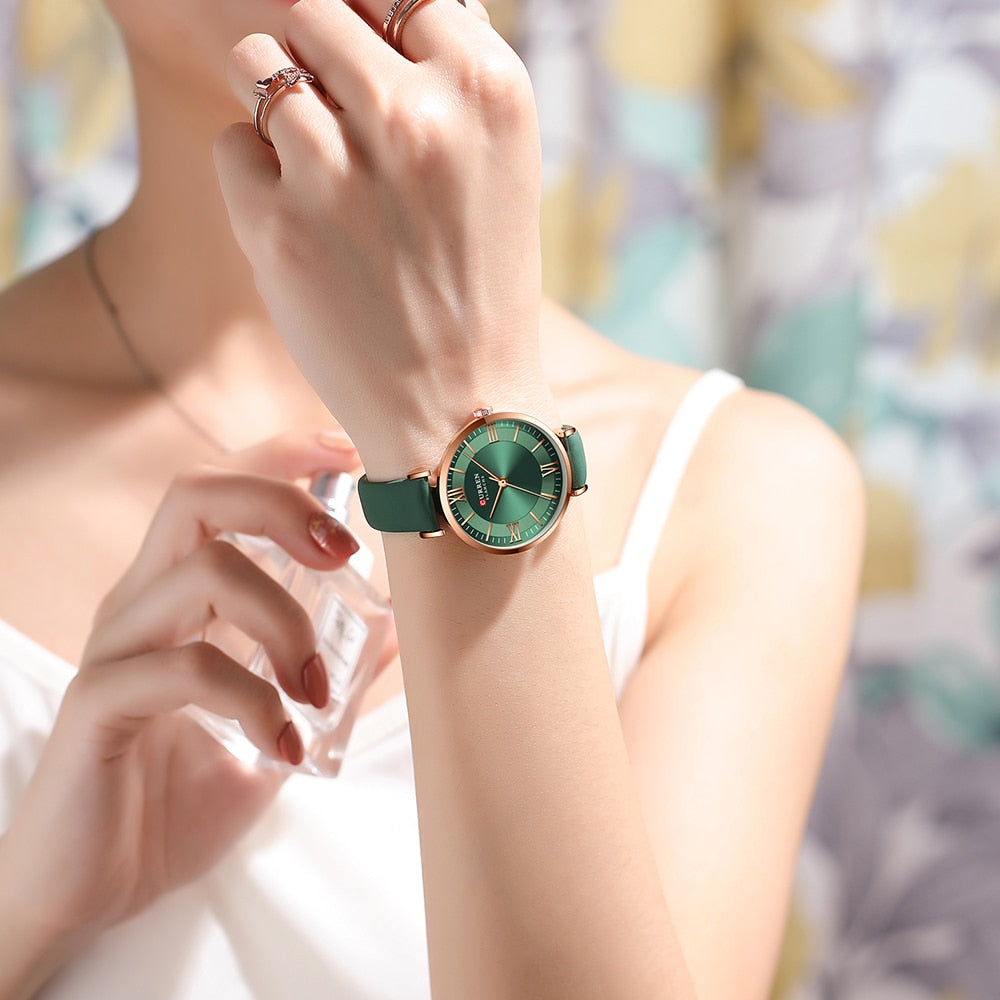 CURREN ⌚️🎁 - Un reloj de cuarzo y cuero femenino, clásico y de moda, con una caja ideal como regalo 🎀💝.