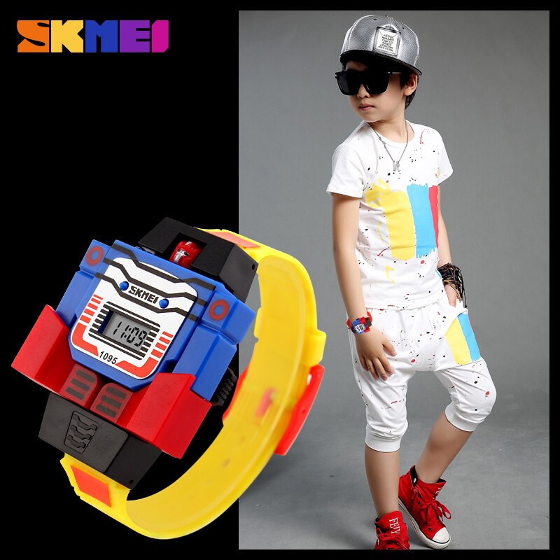 SKMEI para niños con diseño de caricaturas, LED y temática de robots transformables. Perfecto para los niños que les encantan los juguetes de transformación. Ideal para los pequeños entusiastas de los deportes. Modelo 1095 de la marca SKMEI.