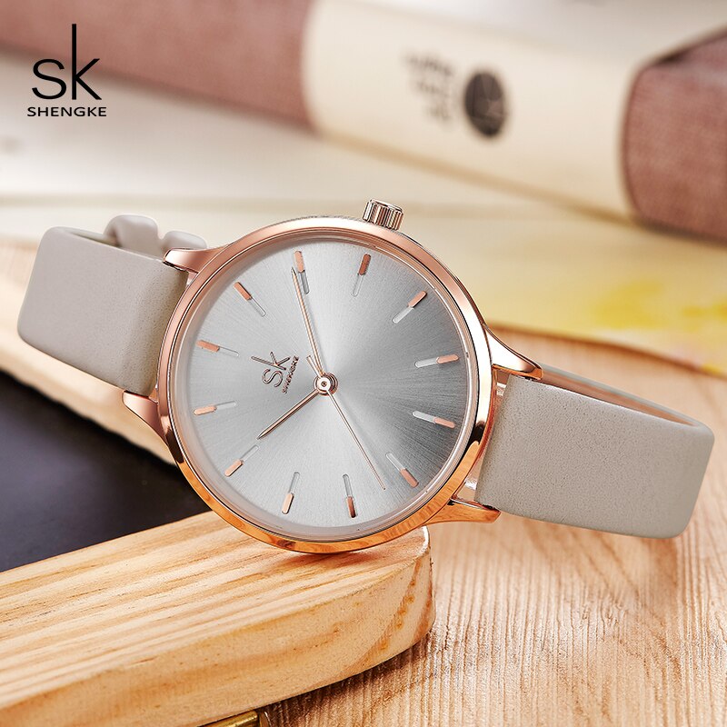 Shengke Reloj Casual para Mujeres con Correa de Cuero Ajustable ⌚👜 Reloj de Cuarzo Mujer Moda Negro Montre Femme 🖤👩