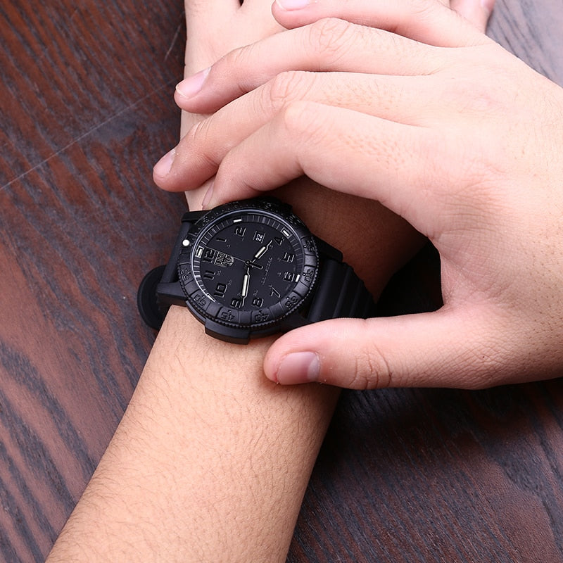 Luminox-reloj analógico de cuarzo para hombre, accesorio Masculino de pulsera resistente al agua con fecha, complemento deportivo de marca de lujo con diseño militar, fabricado en Suiza