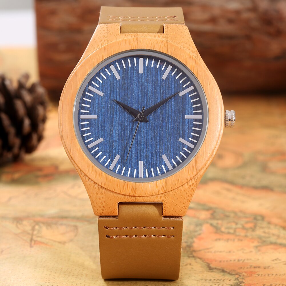 Wooden Watches ¡Presentamos el "Dragón de Madera"! Un reloj de madera para hombres con estilo, con una correa de cuero marrón. Este lujoso reloj de cuarzo presenta un elegante patrón de dragón. ¡Un regalo único para hombres con gusto por la moda! ⌚🐉