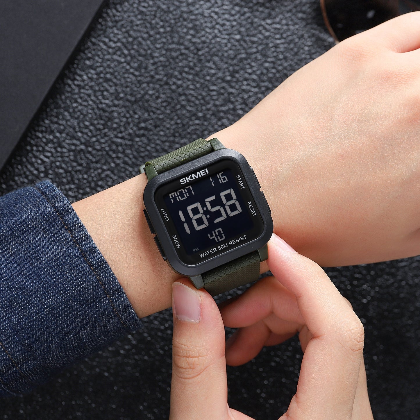SKMEI Reloj Deportivo Digital SKMEI resistente al agua 5Bar con Cronómetro, Multifunción y Luz de Fondo. Reloj Deportivo para Hombres. ⌚️💧🏃‍♂️