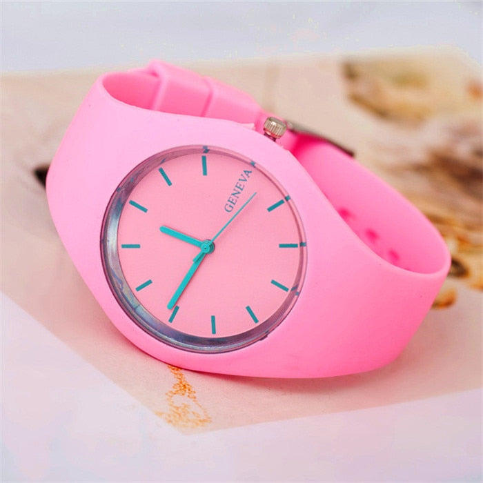 GENEVA Reloj ultrafino con correa de silicona para hombre y mujer, cronógrafo de pulsera de gelatina, Color crema, regalo de moda
