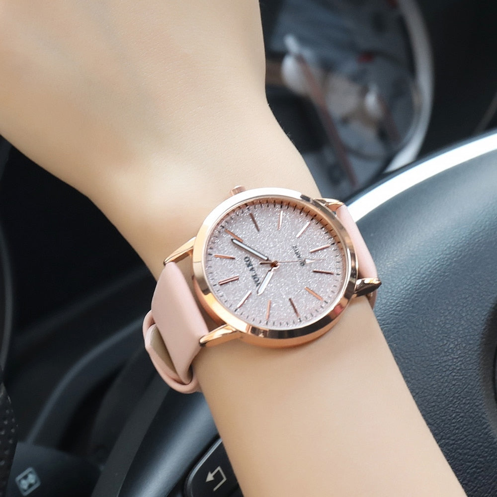 Women's Watches¡Descubre la elegancia del lujo con la "Montre Femme"! Un reloj de marca para mujeres con un diseño de moda, con correa de cuero. Este reloj de pulsera femenino de cuarzo es perfecto para lucir con estilo.  ⌚💕