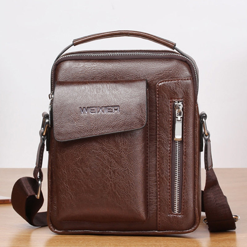 👜🕶️🎒 Bolsa de hombro para hombres con estilo vintage y alta calidad. Hecha de cuero genuino, es un accesorio duradero y elegante. Perfecta para llevar tus pertenencias en cualquier ocasión. ¡Una opción imprescindible para los hombres con estilo! 👔💼🔝