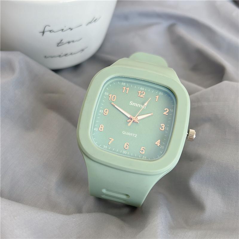 ⌚️ Reloj cuadrado simple y casual con esfera digital ⏰, correa de silicona deportiva 🏃‍♂️, diseñado para parejas 👫. Reloj para mujeres 👩‍🦰 y hombres 👨‍🦱 de la marca Curren. 👍