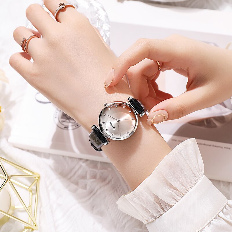Reloj cuarzo con correa de cuero, tendencia de pulsera informal para mujer, regalo ideal.