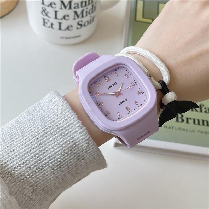⌚️ Reloj cuadrado simple y casual con esfera digital ⏰, correa de silicona deportiva 🏃‍♂️, diseñado para parejas 👫. Reloj para mujeres 👩‍🦰 y hombres 👨‍🦱 de la marca Curren. 👍