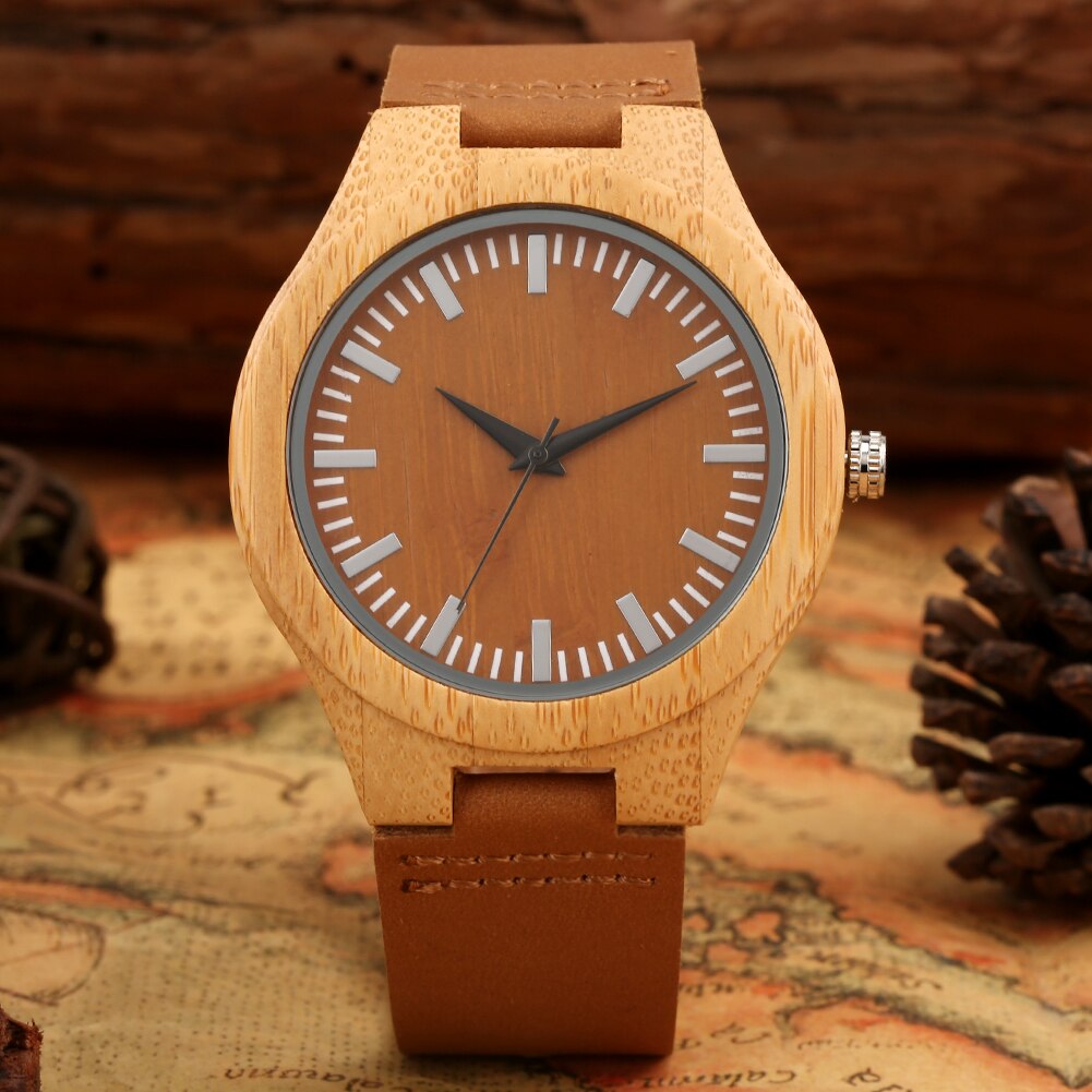 Wooden Watches ¡Presentamos el "Dragón de Madera"! Un reloj de madera para hombres con estilo, con una correa de cuero marrón. Este lujoso reloj de cuarzo presenta un elegante patrón de dragón. ¡Un regalo único para hombres con gusto por la moda! ⌚🐉